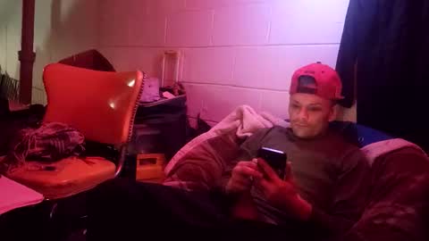 damienversace online show from November 12, 2025, 7:20 am