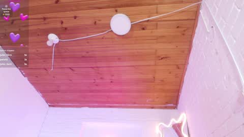 Snapshot of damii_tay chatting on December 16, 2024, 6:10 am Damii online show from December 16, 2024, 6:10 am