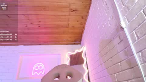 Snapshot of damii_tay chatting on January 19, 2025, 7:15 am Damii online show from January 19, 2025, 7:15 am