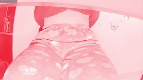 Sophie online show from May 6, 2026, 3:02 am
