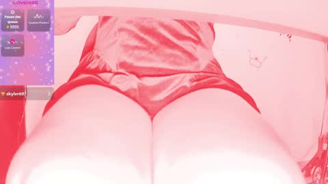 Sophie online show from May 7, 2026, 5:02 am