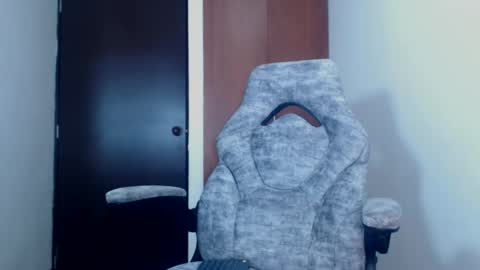 dammuscle online show from October 29, 2025, 3:47 pm