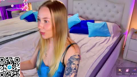 Snapshot of damn_emilia chatting on December 2, 2025, 6:14 pm Emilia online show from December 2, 2025, 6:14 pm