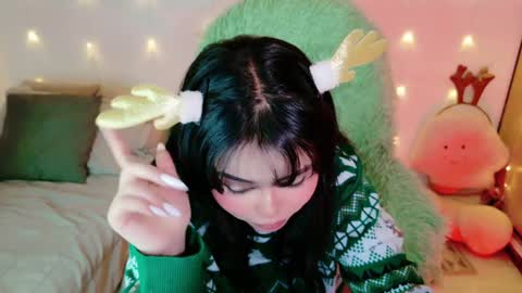 Snapshot of damn_that_booty chatting on December 22, 2024, 1:23 am Criss online show from December 22, 2024, 1:23 am