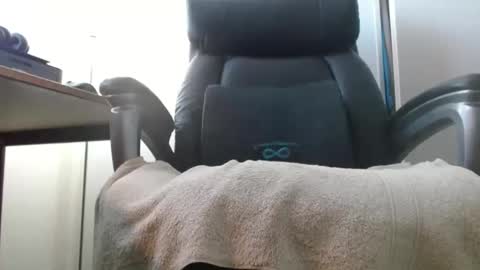 Snapshot of damn_yankee_ca chatting on October 27, 2025, 10:25 pm damn_yankee_ca online show from October 27, 2025, 10:25 pm