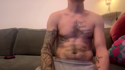 Snapshot of damo111694 chatting on February 17, 2026, 9:17 am damo111694 online show from February 17, 2026, 9:17 am