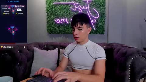 Snapshot of damoncolin chatting on October 4, 2025, 2:26 pm Damon online show from October 4, 2025, 2:26 pm