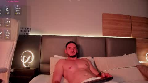 D A M O N online show from October 22, 2025, 6:07 pm