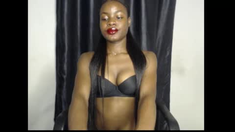 Snapshot of damsel8 chatting on November 21, 2025, 6:06 pm leah online show from November 21, 2025, 6:06 pm