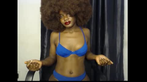 Snapshot of damsel8 chatting on November 24, 2025, 3:39 am leah online show from November 24, 2025, 3:39 am