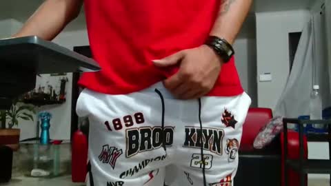 damyan_2003 online show from April 25, 2026, 4:04 am