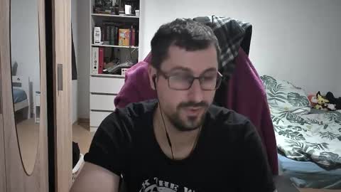 King Dan online show from November 4, 2025, 8:19 pm