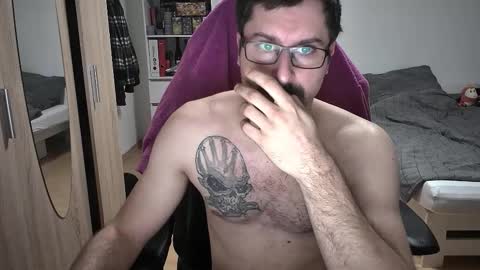 King Dan online show from December 21, 2025, 7:43 pm