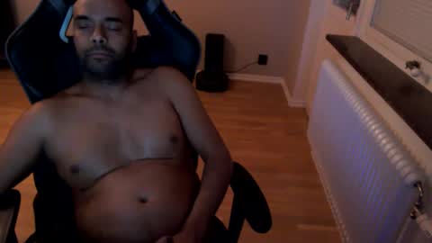 dan_the_man43 online show from May 7, 2026, 10:37 pm