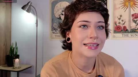 Bluemoon online show from October 7, 2025, 8:39 pm