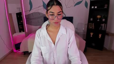 dana_paula online show from November 7, 2025, 11:54 am