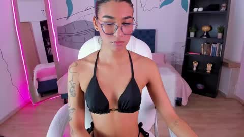 dana_paula online show from November 24, 2025, 11:32 am