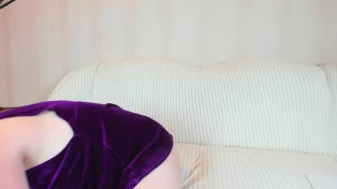 danajhonson online show from May 10, 2026, 3:17 pm