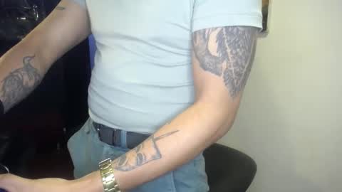 Snapshot of danbury44 chatting on October 10, 2025, 9:25 pm danbury online show from October 10, 2025, 9:25 pm