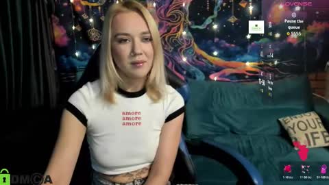 dances_queen online show from February 9, 2026, 8:18 am