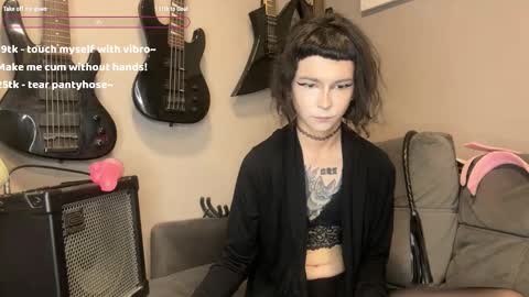 dandelion_sea online show from October 5, 2025, 2:37 pm