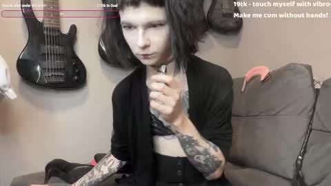 dandelion_sea online show from October 18, 2025, 7:03 pm