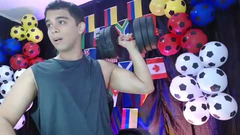 Dandre  online show from June 19, 2026, 1:04 pm
