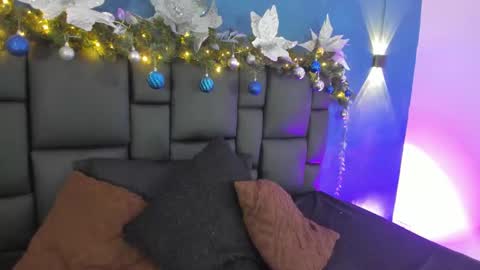 daneska online show from December 15, 2025, 8:02 pm