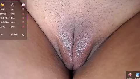 Snapshot of danette_deluxee chatting on September 22, 2025, 5:09 am danette_deluxee online show from September 22, 2025, 5:09 am