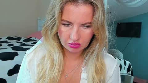 Snapshot of dangerous_lioness_ chatting on December 10, 2024, 4:34 am Kali online show from December 10, 2024, 4:34 am
