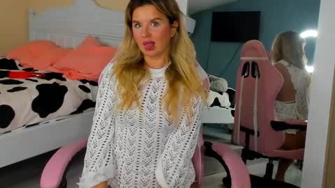 Snapshot of dangerous_lioness_ chatting on January 28, 2025, 4:39 am Kali online show from January 28, 2025, 4:39 am