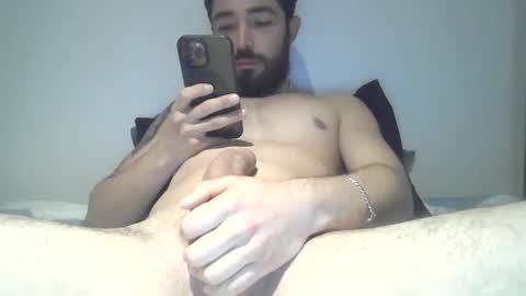 dani3l9905 online show from October 15, 2025, 11:49 pm