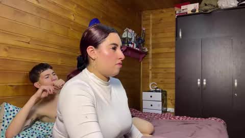 dani_and_ander online show from November 8, 2025, 2:01 am