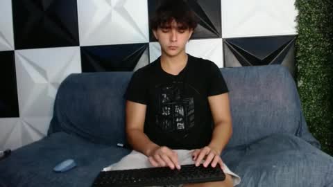 Snapshot of dani_cumboy chatting on December 12, 2024, 3:21 am dani_cumboy online show from December 12, 2024, 3:21 am