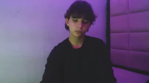 Snapshot of dani_cumboy chatting on December 15, 2024, 3:02 am dani_cumboy online show from December 15, 2024, 3:02 am