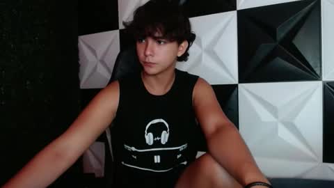 Snapshot of dani_cumboy chatting on December 28, 2024, 2:22 am dani_cumboy online show from December 28, 2024, 2:22 am