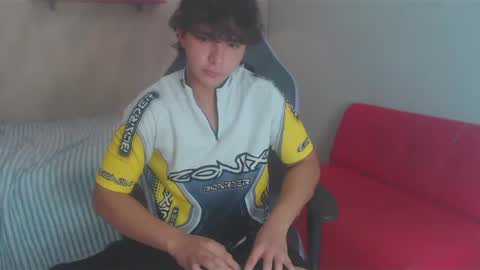 Snapshot of dani_cumboy chatting on December 31, 2024, 8:23 pm dani_cumboy online show from December 31, 2024, 8:23 pm