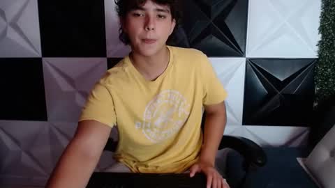 Snapshot of dani_cumboy chatting on January 5, 2025, 4:36 am dani_cumboy online show from January 5, 2025, 4:36 am