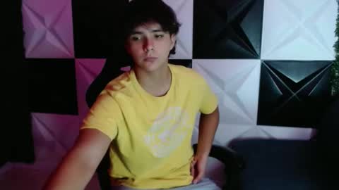 Snapshot of dani_cumboy chatting on January 14, 2025, 3:32 am dani_cumboy online show from January 14, 2025, 3:32 am