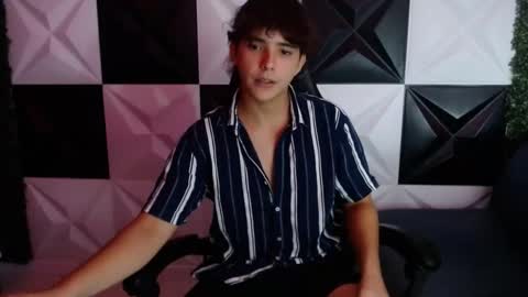 Snapshot of dani_cumboy chatting on January 22, 2025, 3:09 am dani_cumboy online show from January 22, 2025, 3:09 am