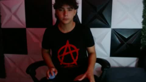 Snapshot of dani_cumboy chatting on January 30, 2025, 3:11 am dani_cumboy online show from January 30, 2025, 3:11 am