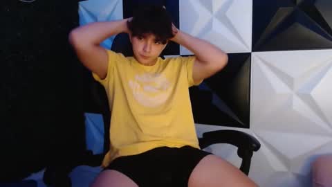 Snapshot of dani_cumboy chatting on February 27, 2025, 4:31 am dani_cumboy online show from February 27, 2025, 4:31 am