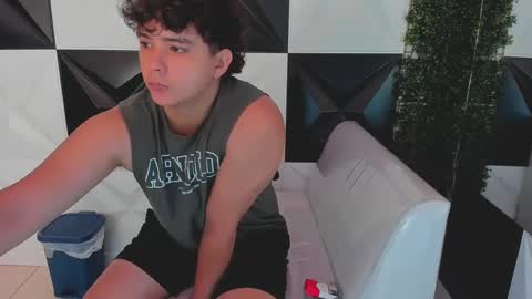 Snapshot of dani_cumboy chatting on October 12, 2025, 1:54 pm dani_cumboy online show from October 12, 2025, 1:54 pm