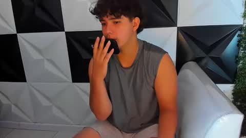 Snapshot of dani_cumboy chatting on October 19, 2025, 2:40 pm dani_cumboy online show from October 19, 2025, 2:40 pm