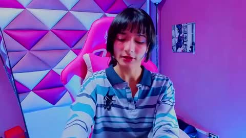 dani_dream online show from October 3, 2025, 1:52 pm