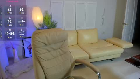 dani_kittys online show from May 30, 2026, 8:22 am