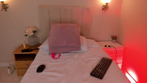 Hi I am Dani online show from January 22, 2025, 2:35 pm