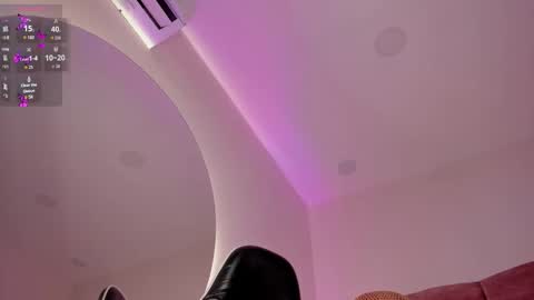   online show from November 13, 2025, 4:22 am