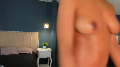 Dania  online show from June 17, 2026, 11:34 am