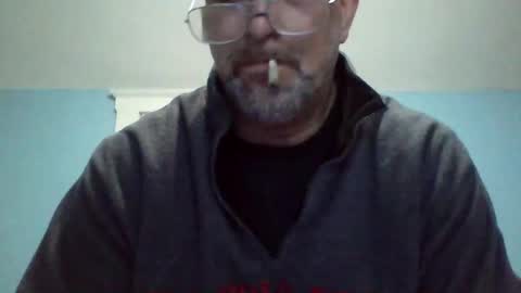 Snapshot of daniel_lbc chatting on October 25, 2025, 1:35 am Daniel online show from October 25, 2025, 1:35 am